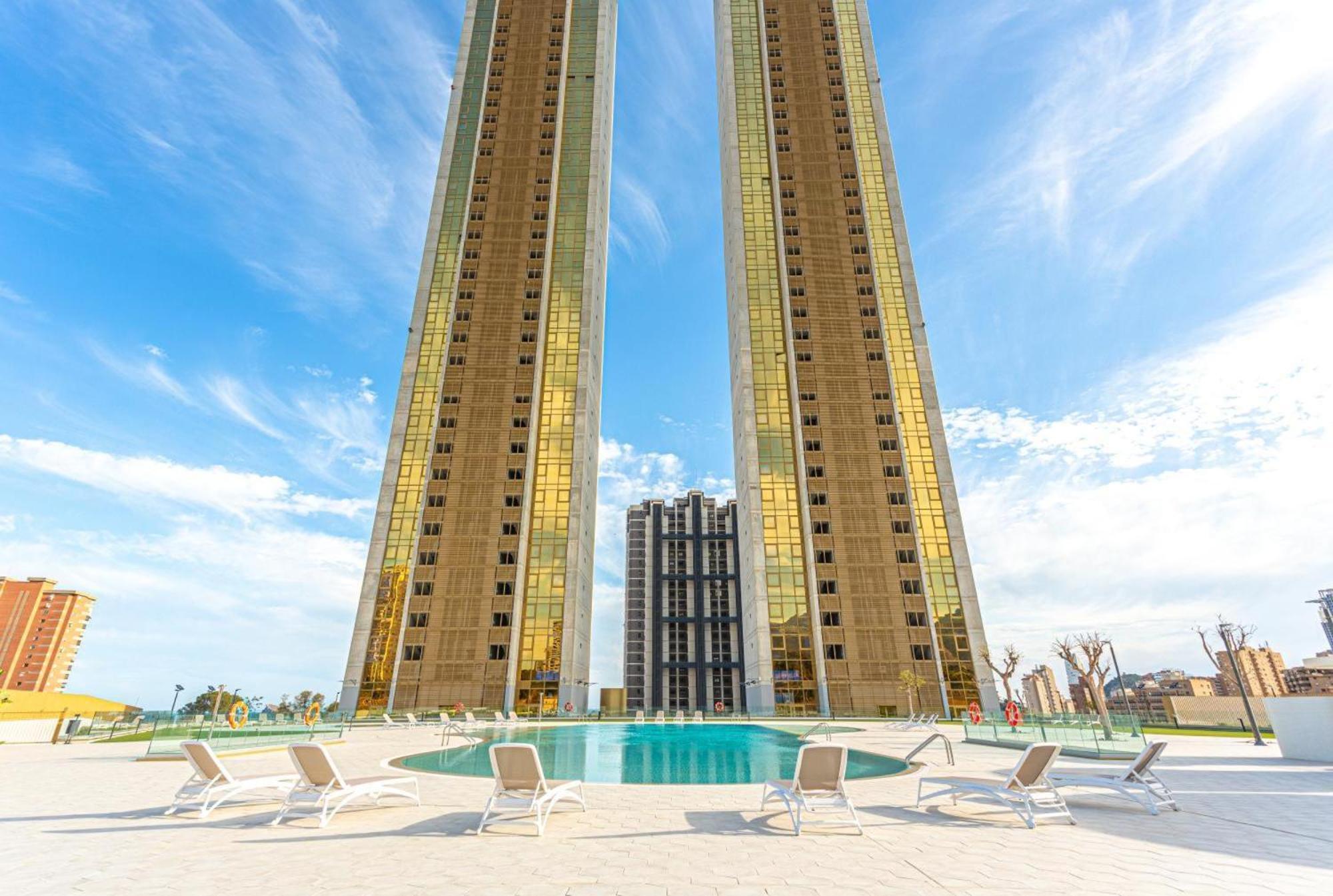 Intempo Sky Apartment 26 Floor Seaview ベニドルム エクステリア 写真