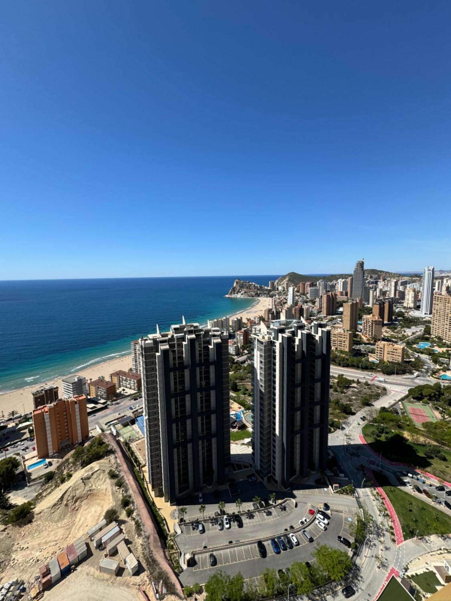 Intempo Sky Apartment 26 Floor Seaview ベニドルム エクステリア 写真